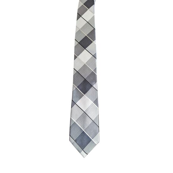 Kenneth Cole Other - Kenneth Cole Reaction Men's Borderline Buffalo Tie Gray
